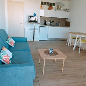Six Fours Les Plages - Le Brusc - Vue Mer, Climatise Appartement